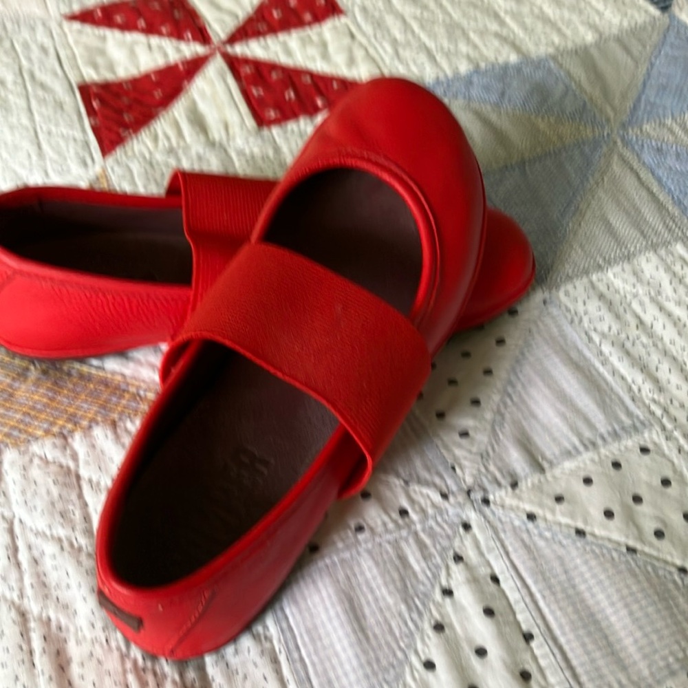 Mary Jane flats beautiful red color like new